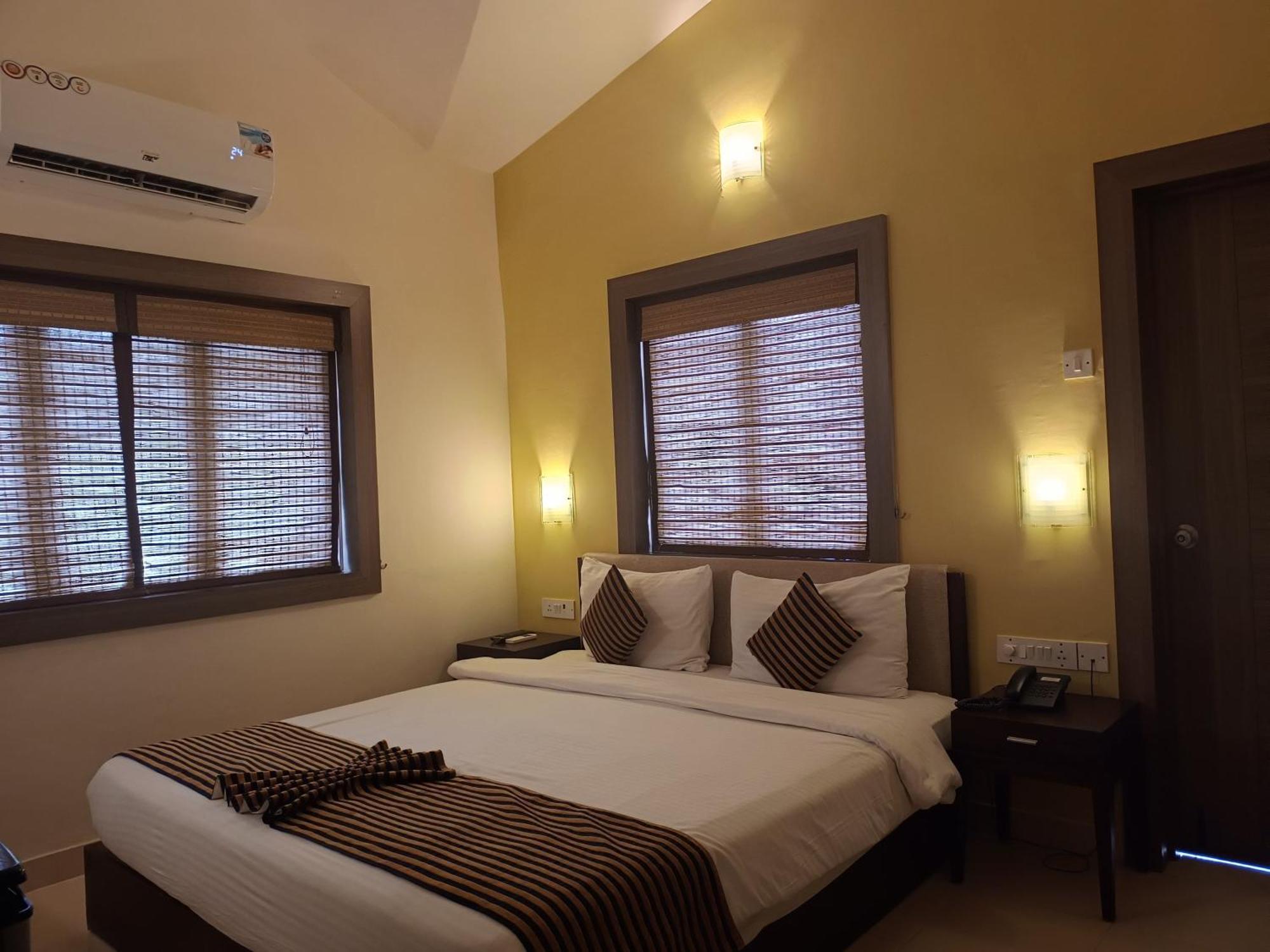 Golden Landmark Green Valley Beach Resort Dona Paula Eksteriør bilde