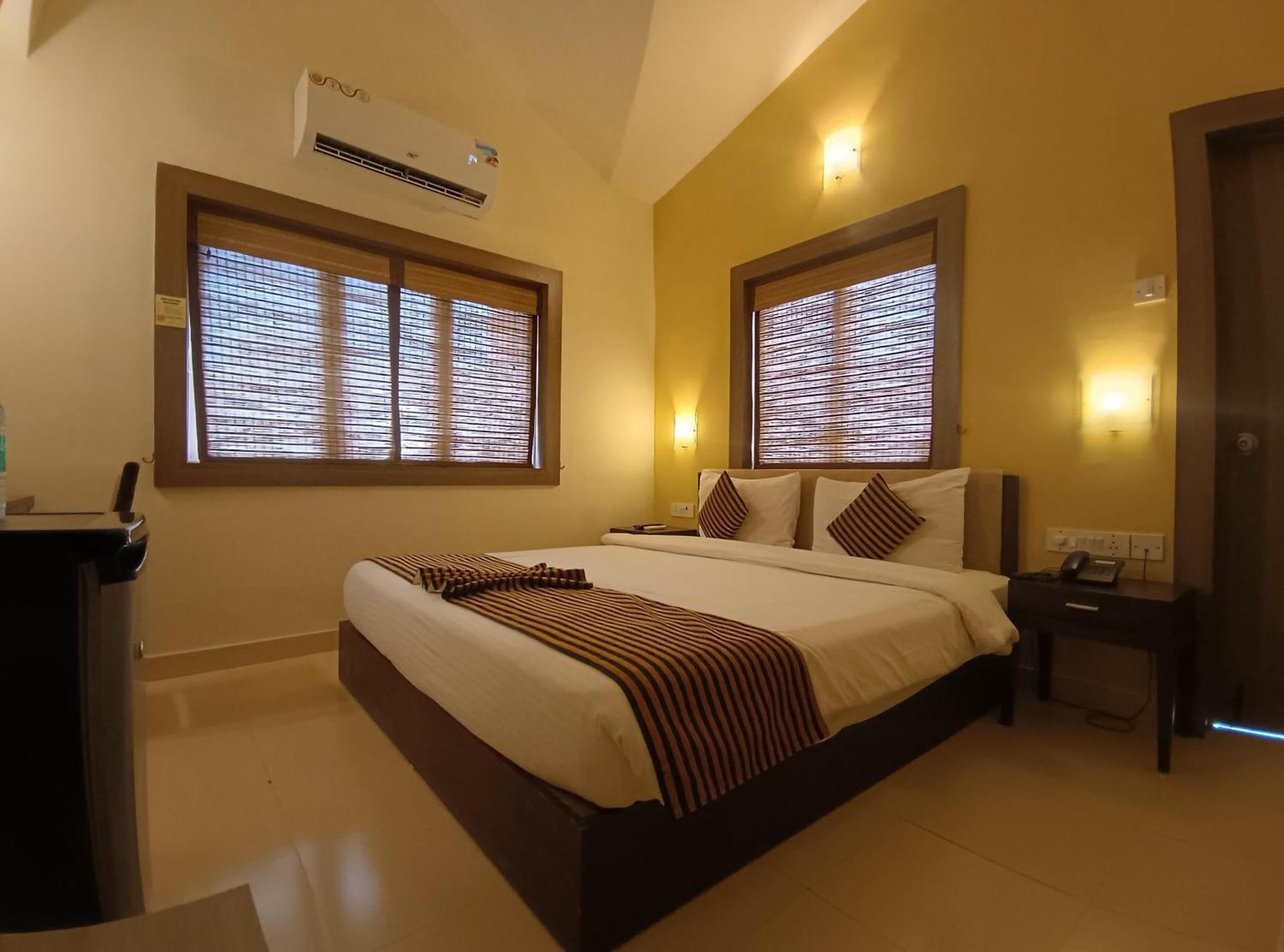 Golden Landmark Green Valley Beach Resort Dona Paula Eksteriør bilde
