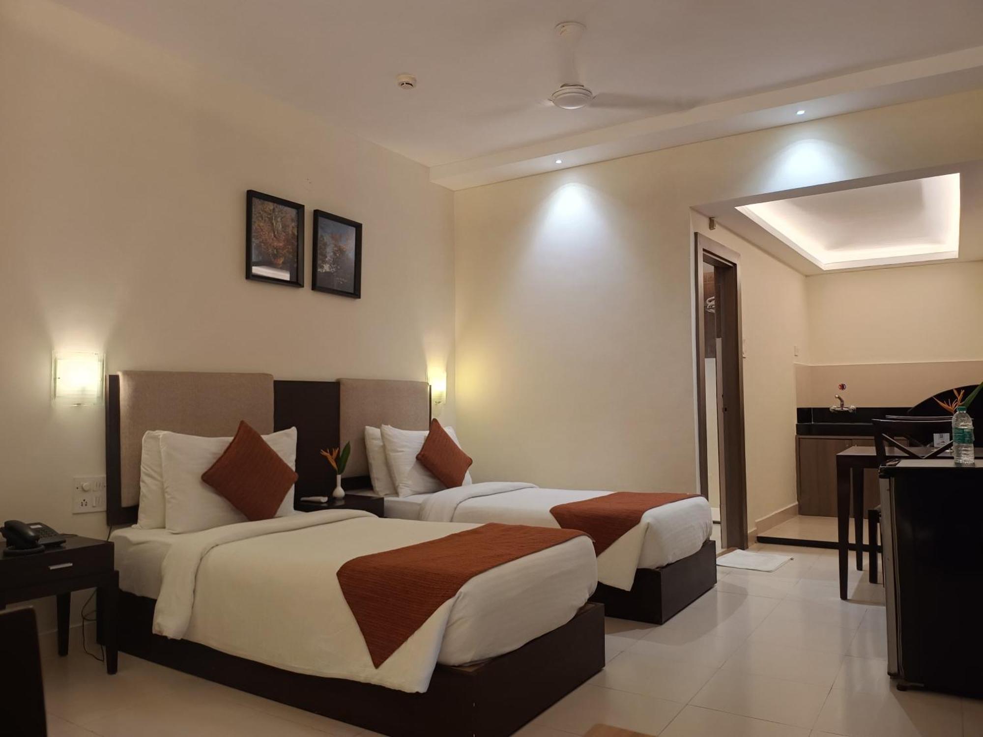 Golden Landmark Green Valley Beach Resort Dona Paula Eksteriør bilde