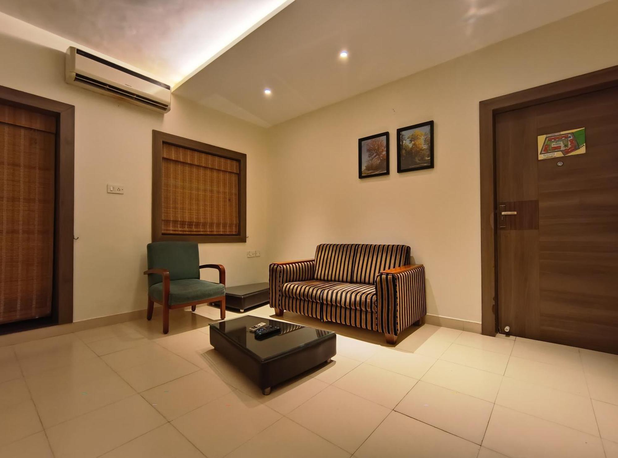 Golden Landmark Green Valley Beach Resort Dona Paula Eksteriør bilde
