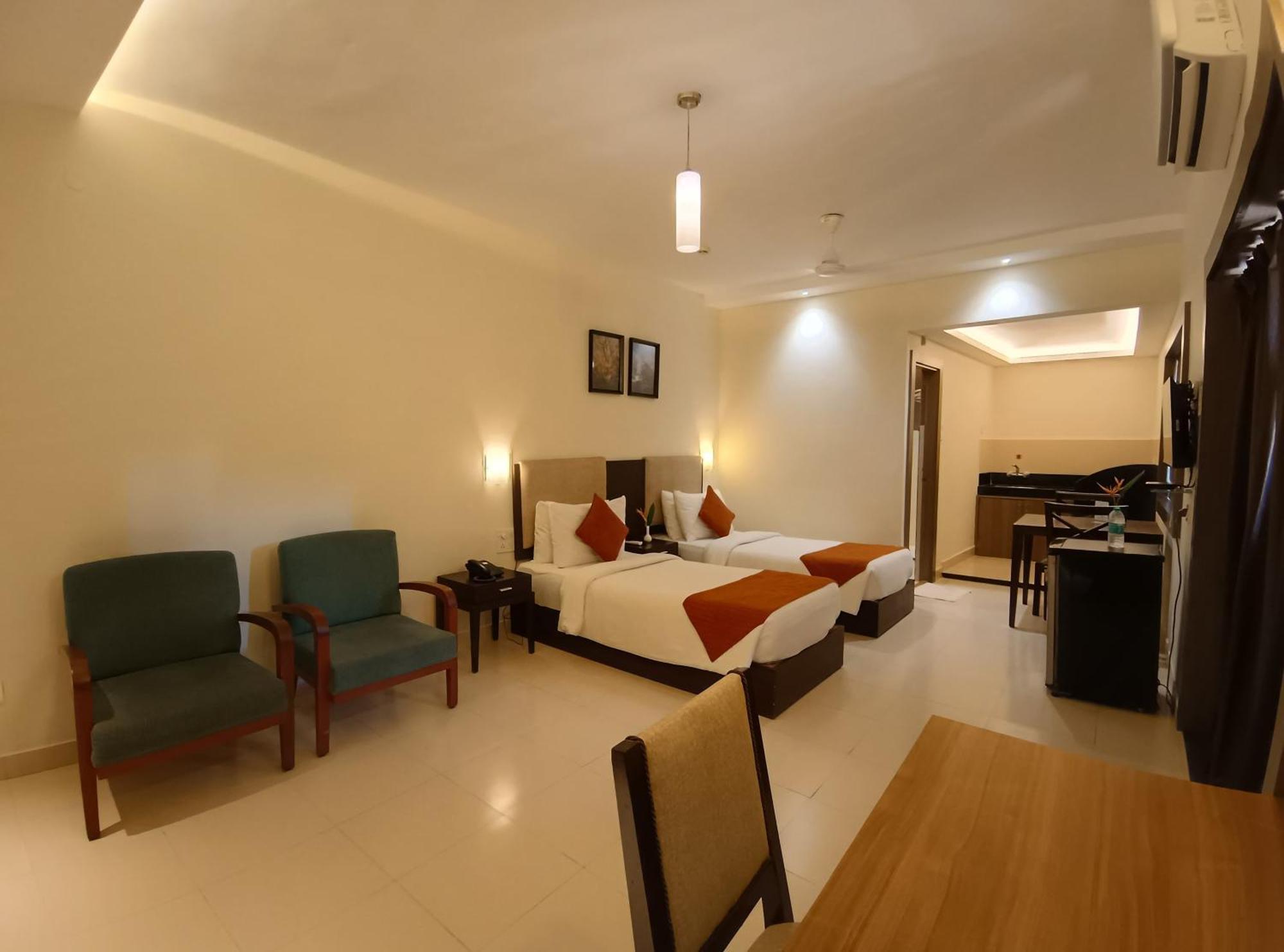 Golden Landmark Green Valley Beach Resort Dona Paula Eksteriør bilde