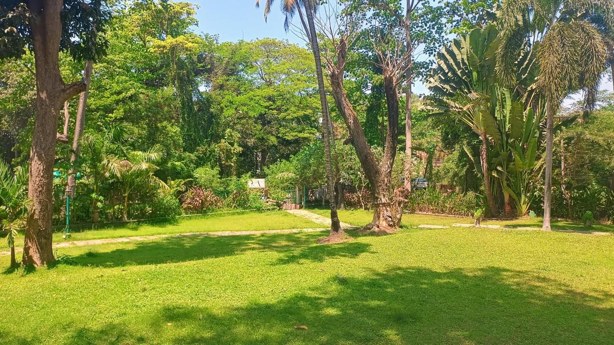 Golden Landmark Green Valley Beach Resort Dona Paula Eksteriør bilde