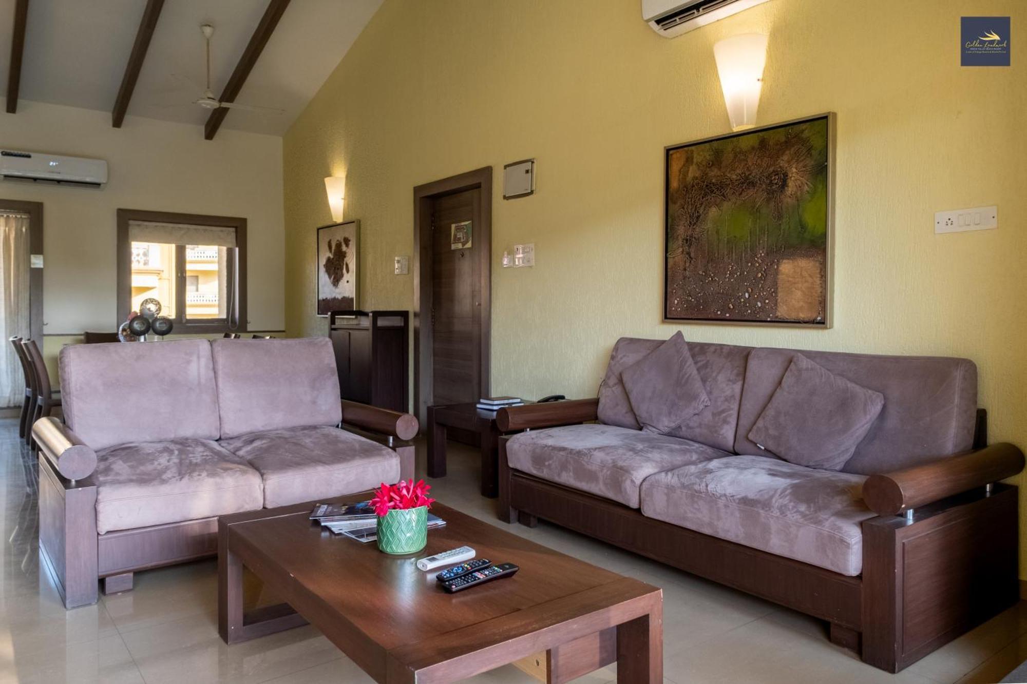 Golden Landmark Green Valley Beach Resort Dona Paula Eksteriør bilde